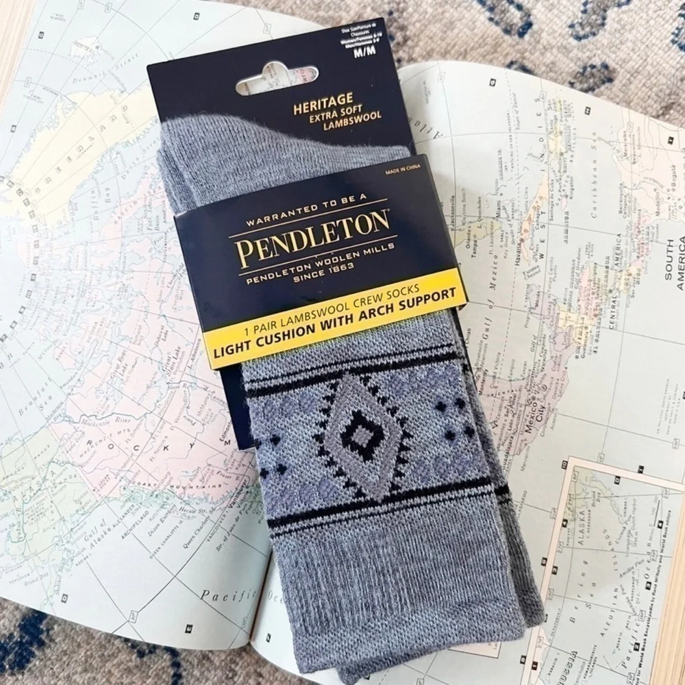 Pendleton NWT UNISEX Heritage Blue Light Cushion Moisture Wicking Soft Lambswool